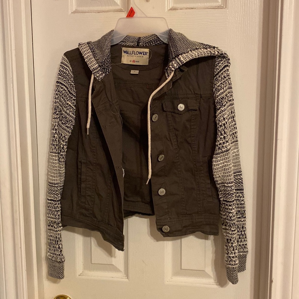 Army green hooded jacket